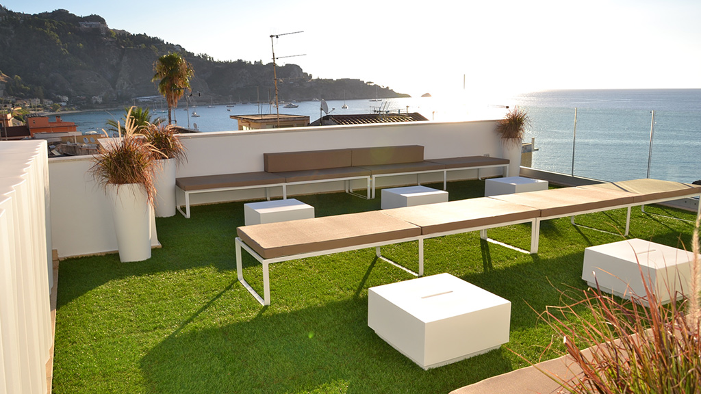 Area lounge Giardini Naxos - Taormina
